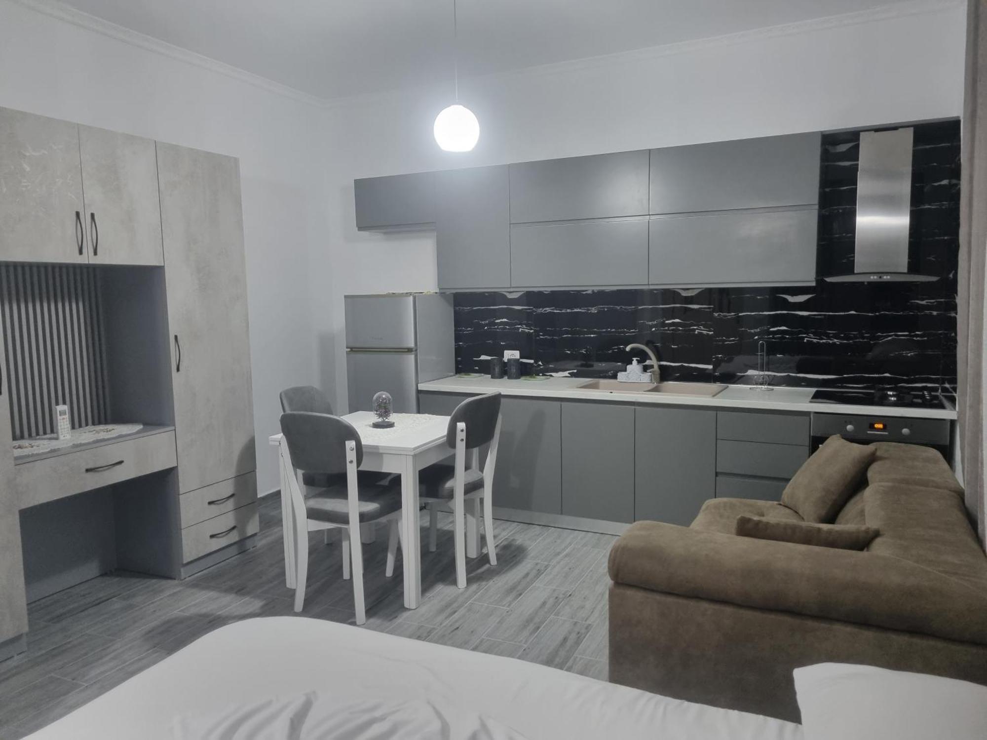Vila Megi-Rent Room Vlorë Εξωτερικό φωτογραφία