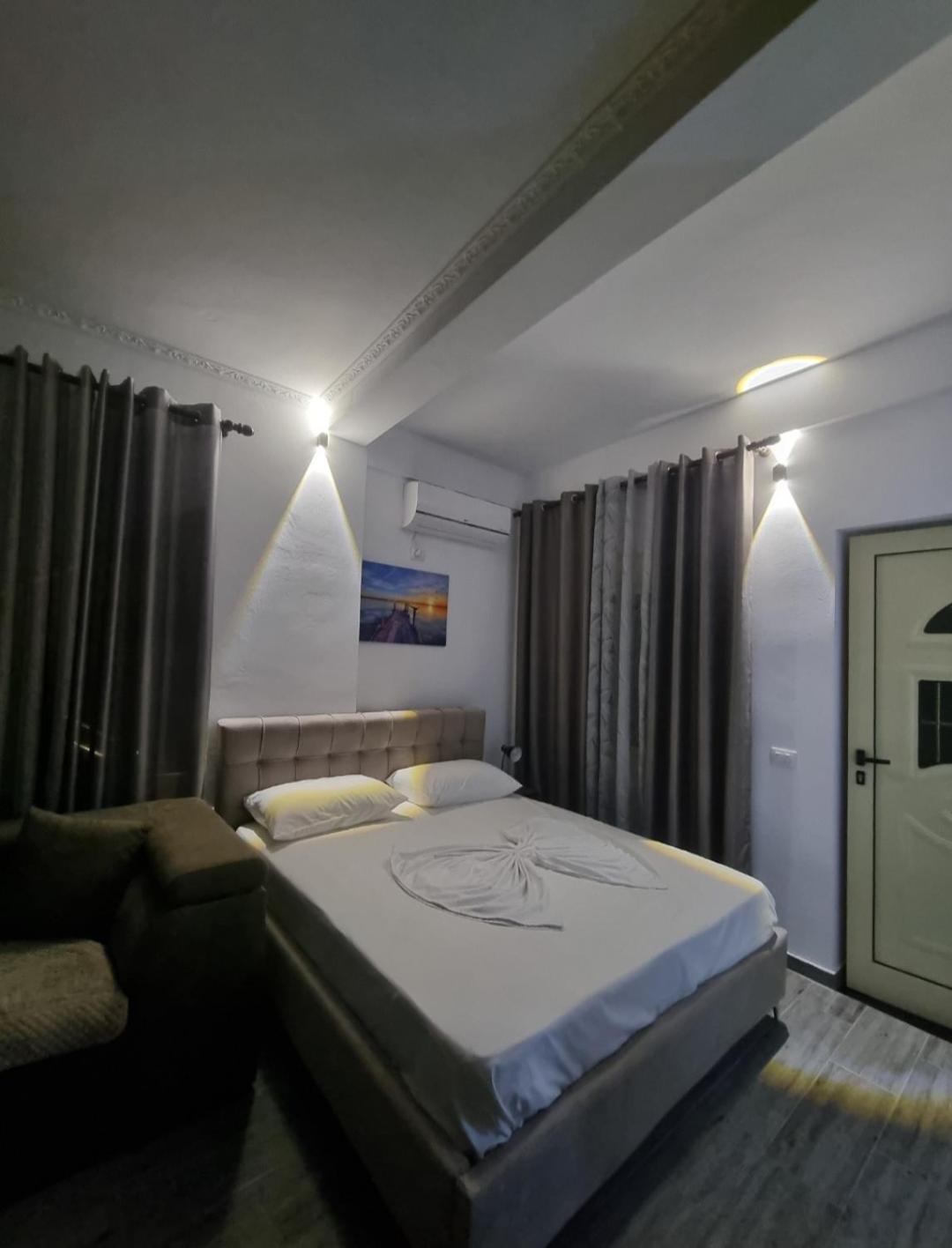 Vila Megi-Rent Room Vlorë Εξωτερικό φωτογραφία